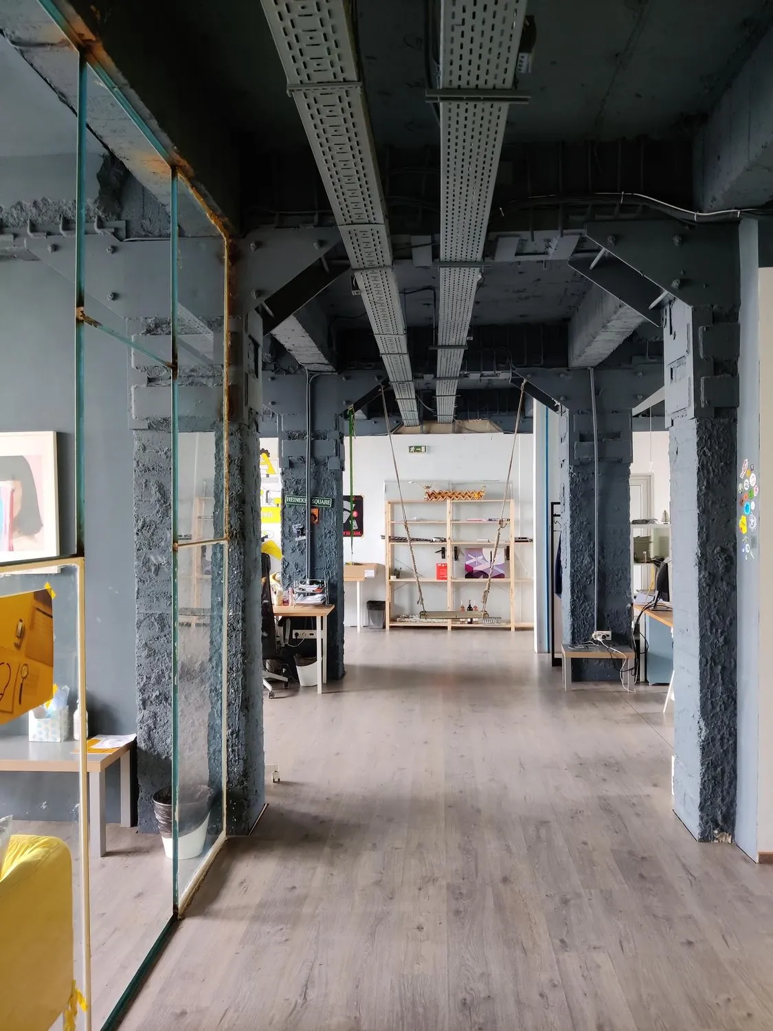 The long corridor of the floor