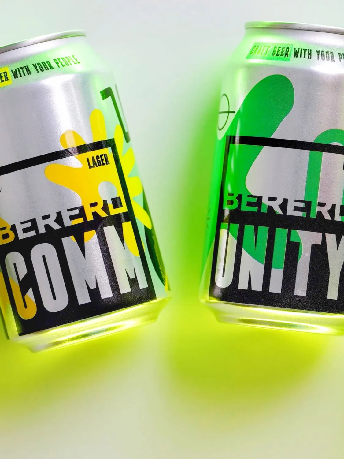 COMM and UNITY under yellow and green light