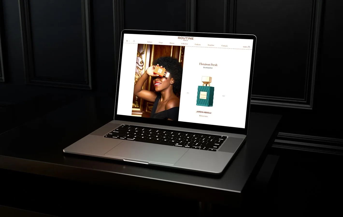 Magazinul Routine Paris pe un laptop